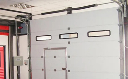 图木舒克工业提升门的安装方法