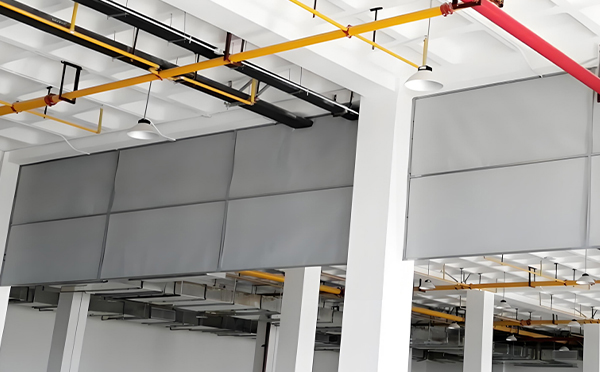 商场防烟分区常闭节点：图木舒克挡烟垂壁高度与控制器接线图解