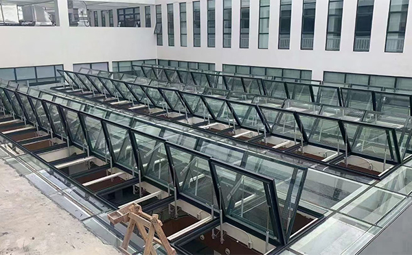 百安科技有限公司近期图木舒克排烟窗项目案例分享