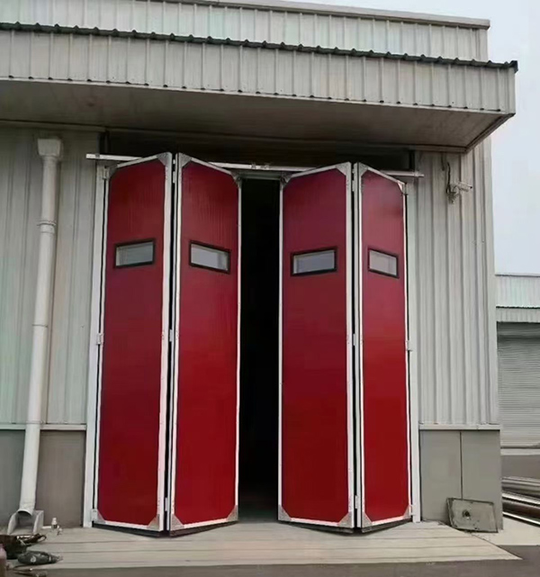 图木舒克工业折叠门在大型装配车间出入口的应用实例