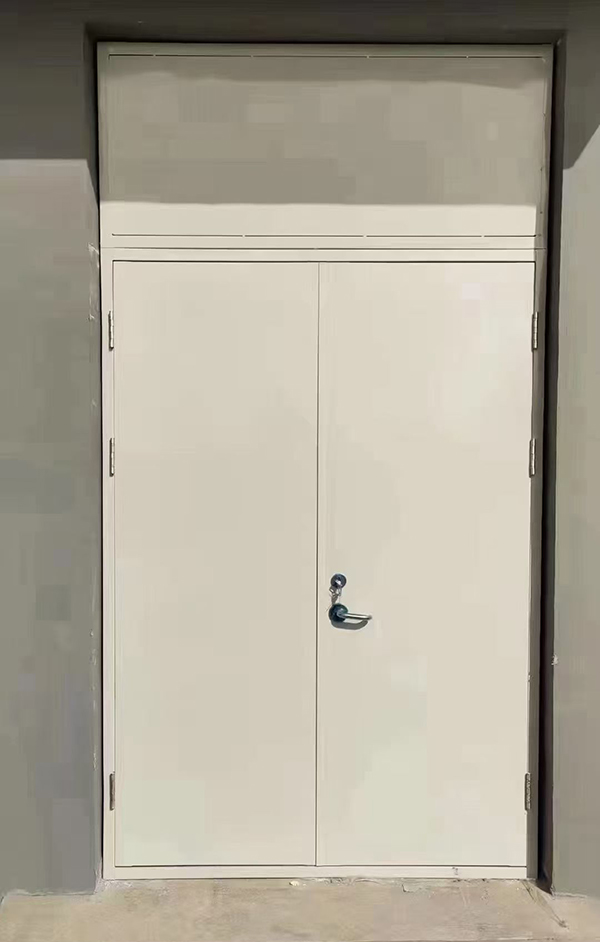 展览馆项目完成大跨度图木舒克防火门安装